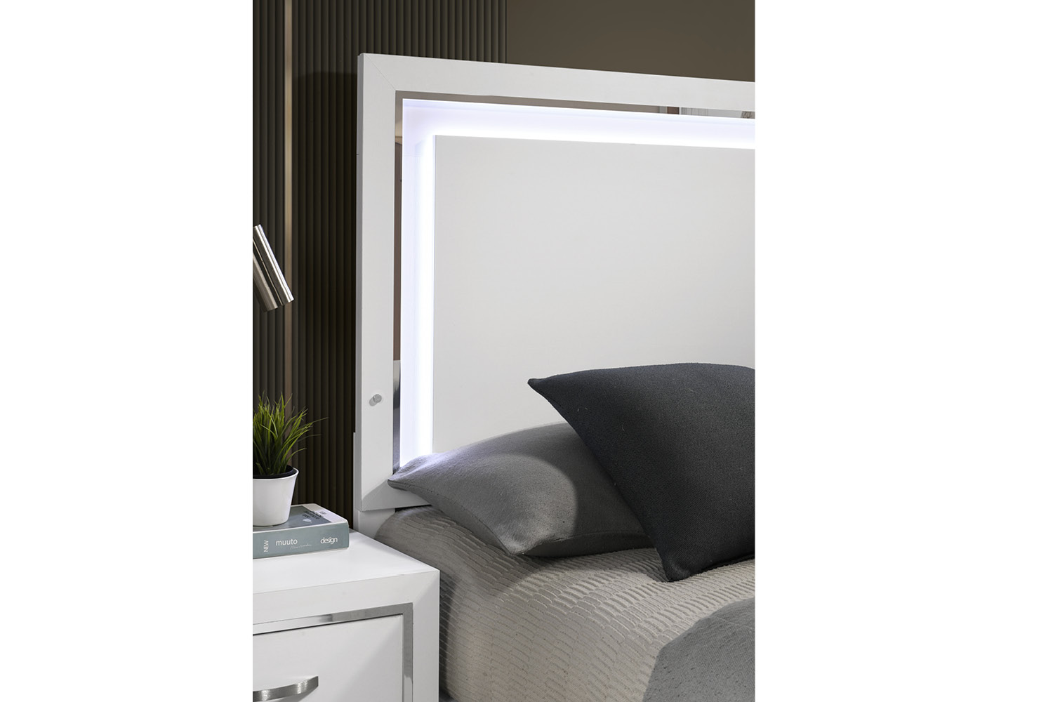 Fendi Bedroom #0372A (QB-NS-CH-DR-MR) - Image 2